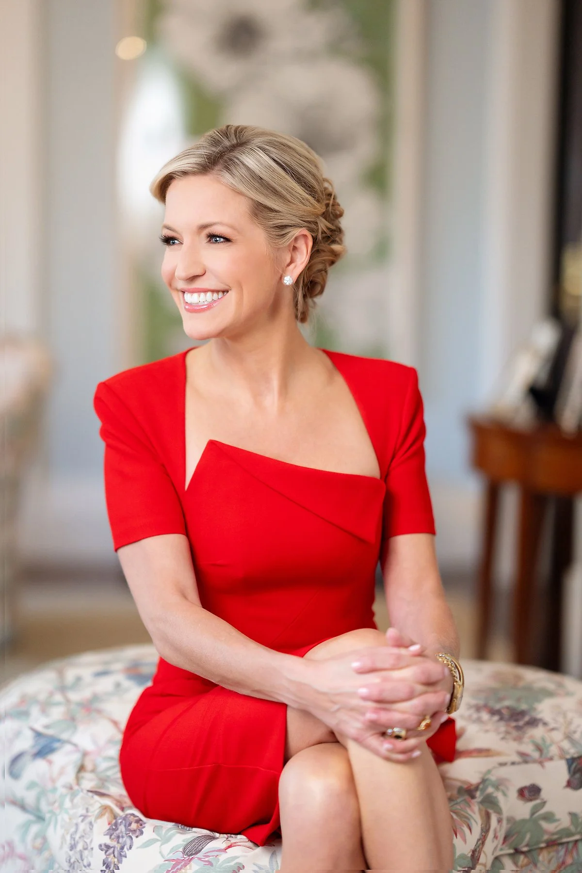 Ainsley Earhardt Summary