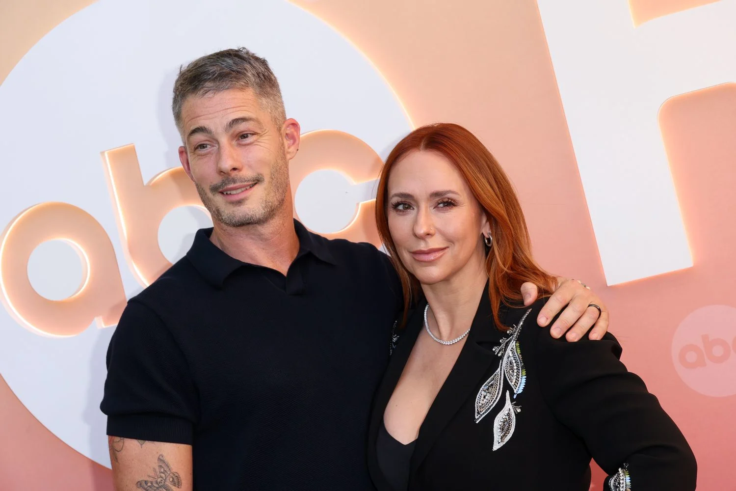 Jennifer Love Hewitt & Brian Hallisay